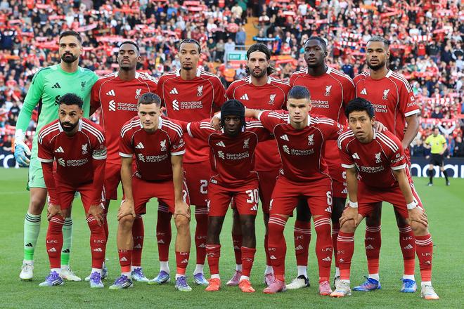 包含利物浦迎德甲关键赛；清晨调整名单；气氛紧张；身体对抗强度拉满的词条