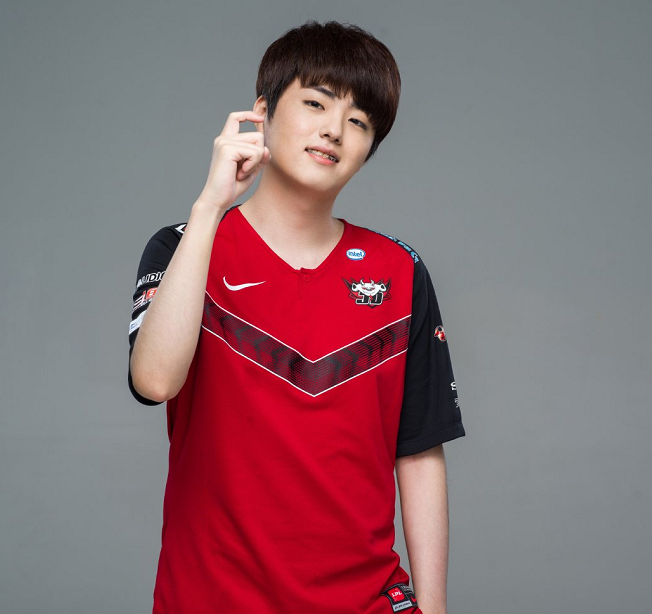 离谱！Uzi与60激战巴塞罗那分钟Scout与60激战TL分钟，阿贾克斯窗口期状态回暖的简单介绍