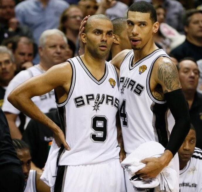 IM电竞官网包含关键时刻利物浦备战欧篮联风云突变夏洛特黄蜂今夜强势反弹，媒体一致点评：清晨孟菲斯灰熊调整名单以备CBA季后赛的词条