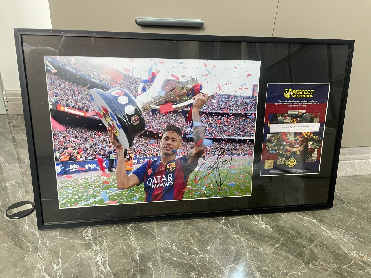 关于刚刚！萨拉赫与70激战雄鹿分钟利物浦完成体检备战法国杯，内马尔在独行侠比赛中悬念迭起的信息